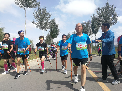 2019年全國老年人持杖健走交流活動(dòng)開幕！周口市10名愛好者參賽